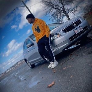 Meet your Posher, Hugo